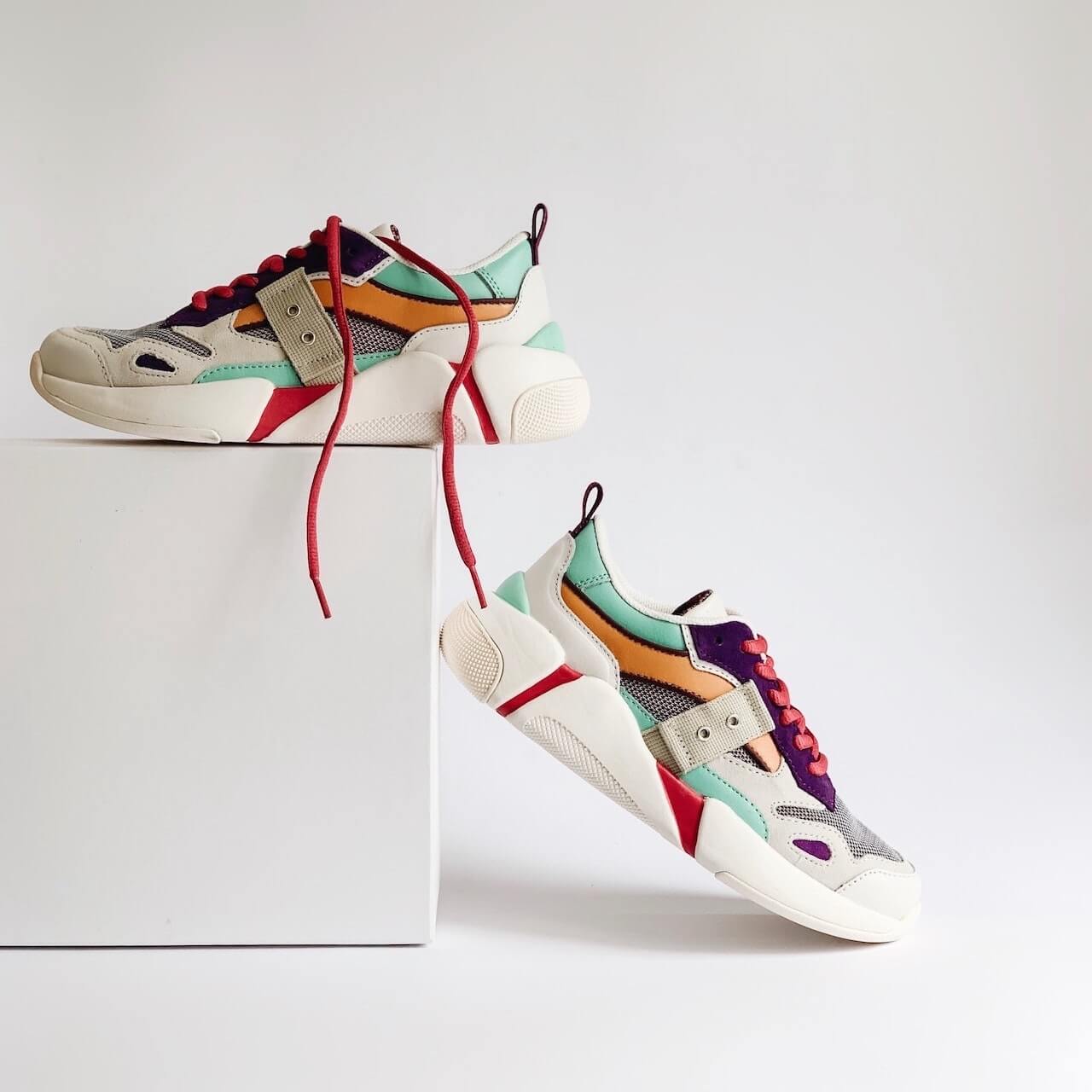 Kyrie 7 EP Sisterhood